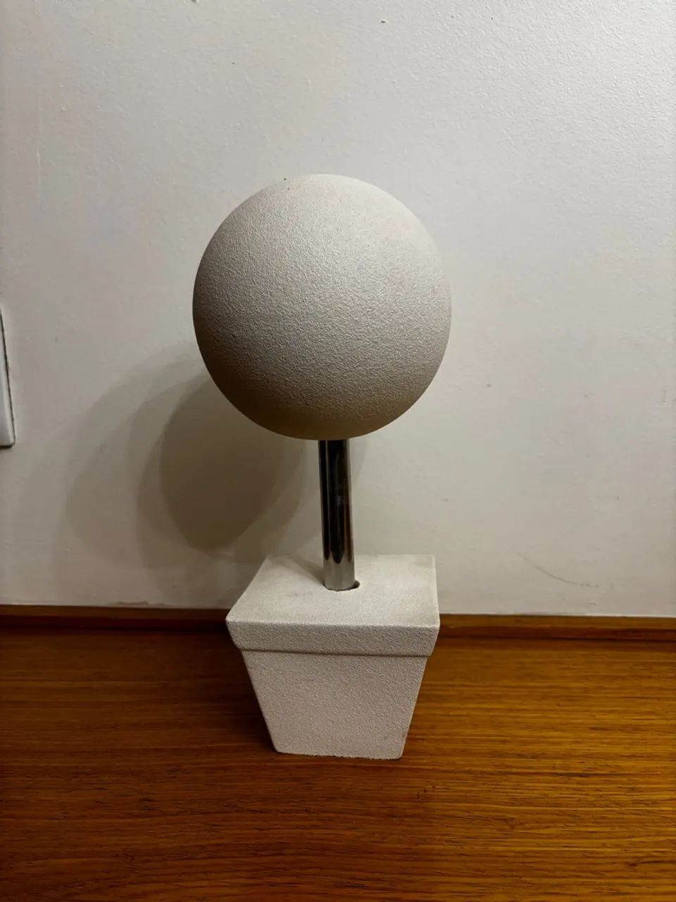 Vaso Decorativo com Ovo de Avestruz - Foto 4