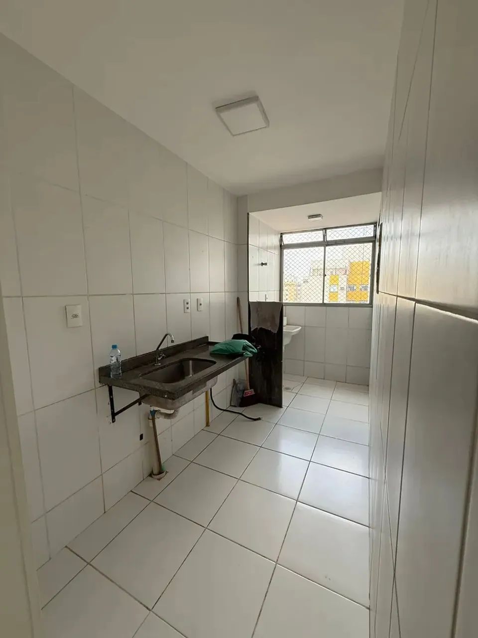 ALUGO OU VENDO LINDA COBERTURA NO CONDOMÍNIO VILLE SOLARE, AO LADO DO PARQUE SHOPPING - Foto 2