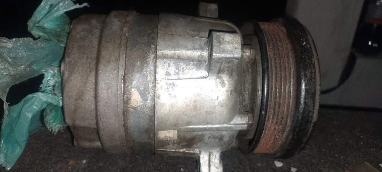 Peças e acessórios do GM Omega .