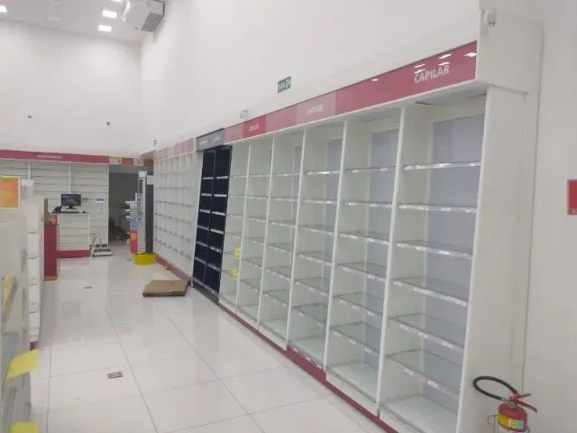 Móveis de loja/Móveis farmácia ATE 70 MTRS - Foto 2