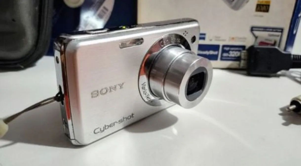 Câmera Digital Sony Cyber-shot - 12.1 MP - Foto 3