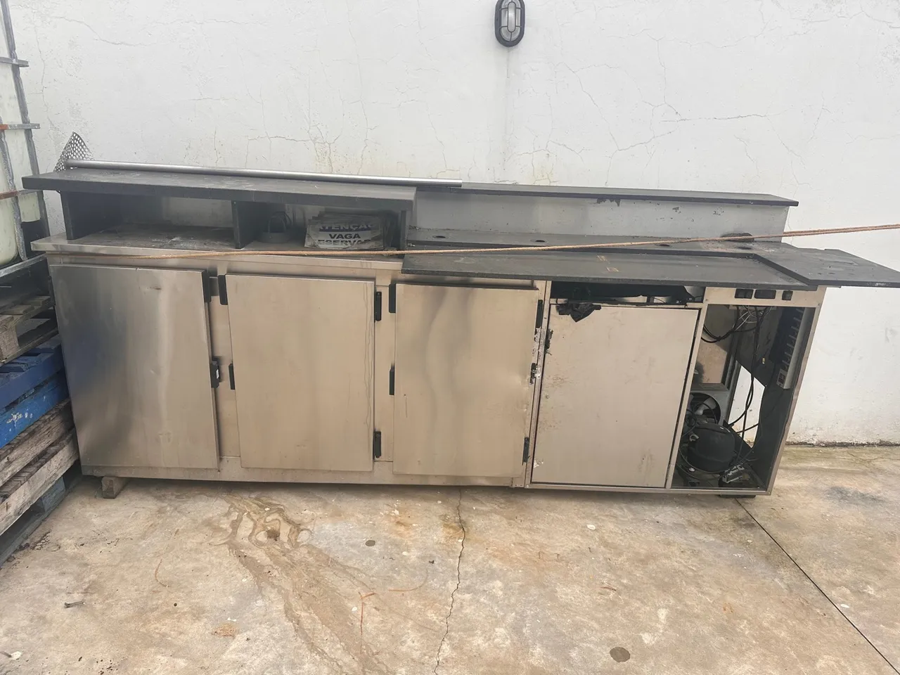 Vendo ou troco Balcão Refrigerado Comercial