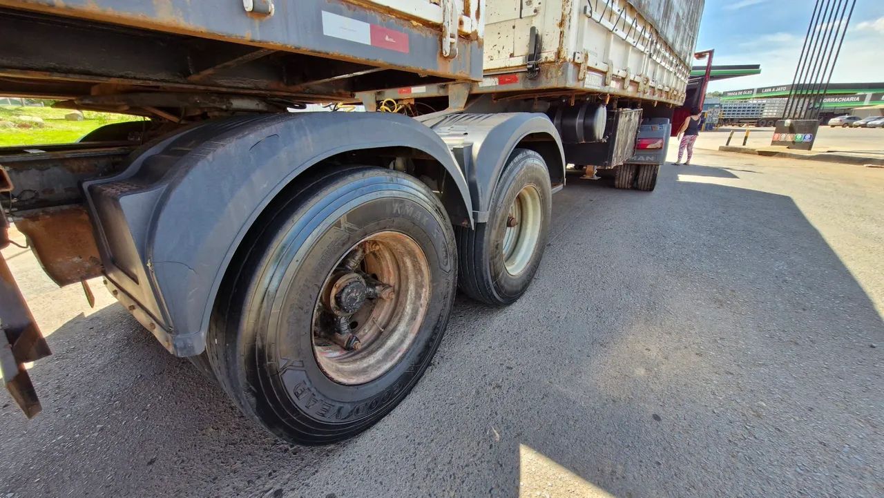 Bitrem Randon com pneus - Foto 5