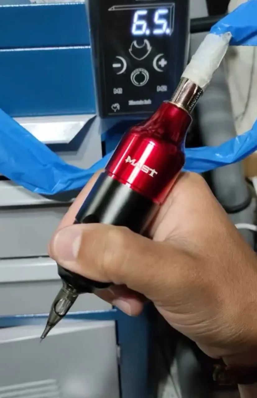 Máquina de Tatuagem Mast Pen Q365