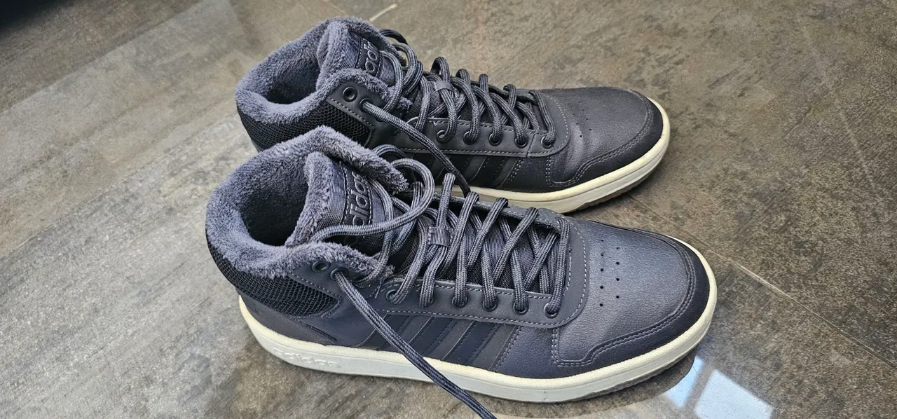 Tênis Adidas Masculino Preto comprado na Inglaterra
