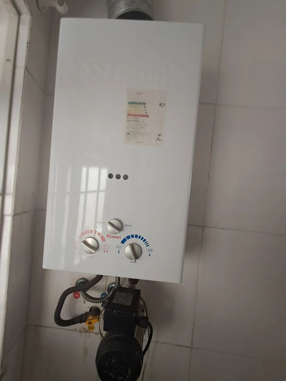 Aquecedor de água a gás Rinnai