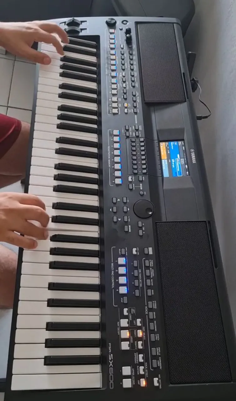 Teclado Yamaha PSR-SX600