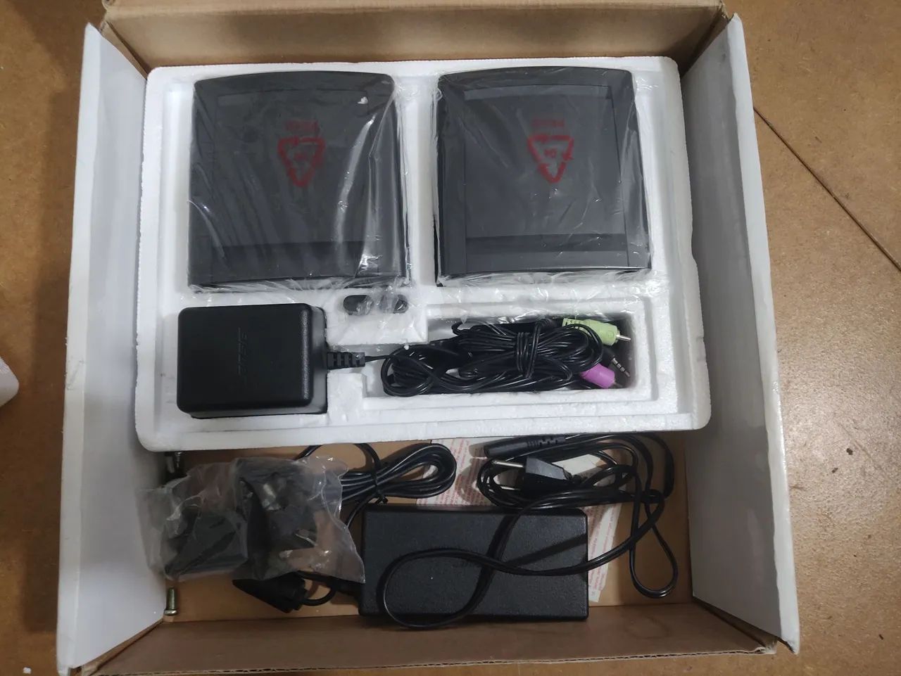 Bose Sl2 Wireless Surround Link Receiver With Bose Adaptor And Av Cables. - Foto 2