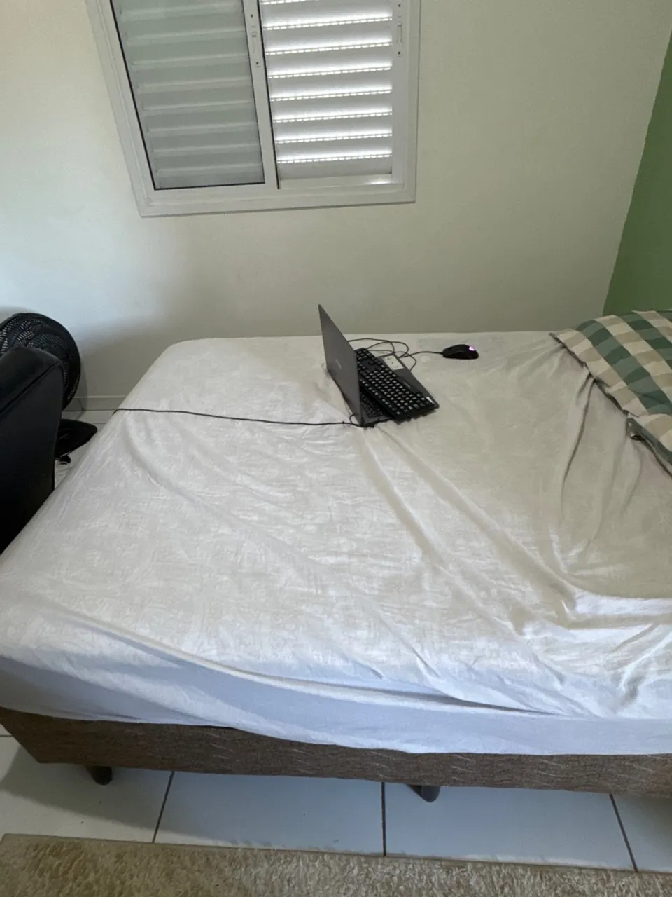 3 meses de uso! Cama Casal