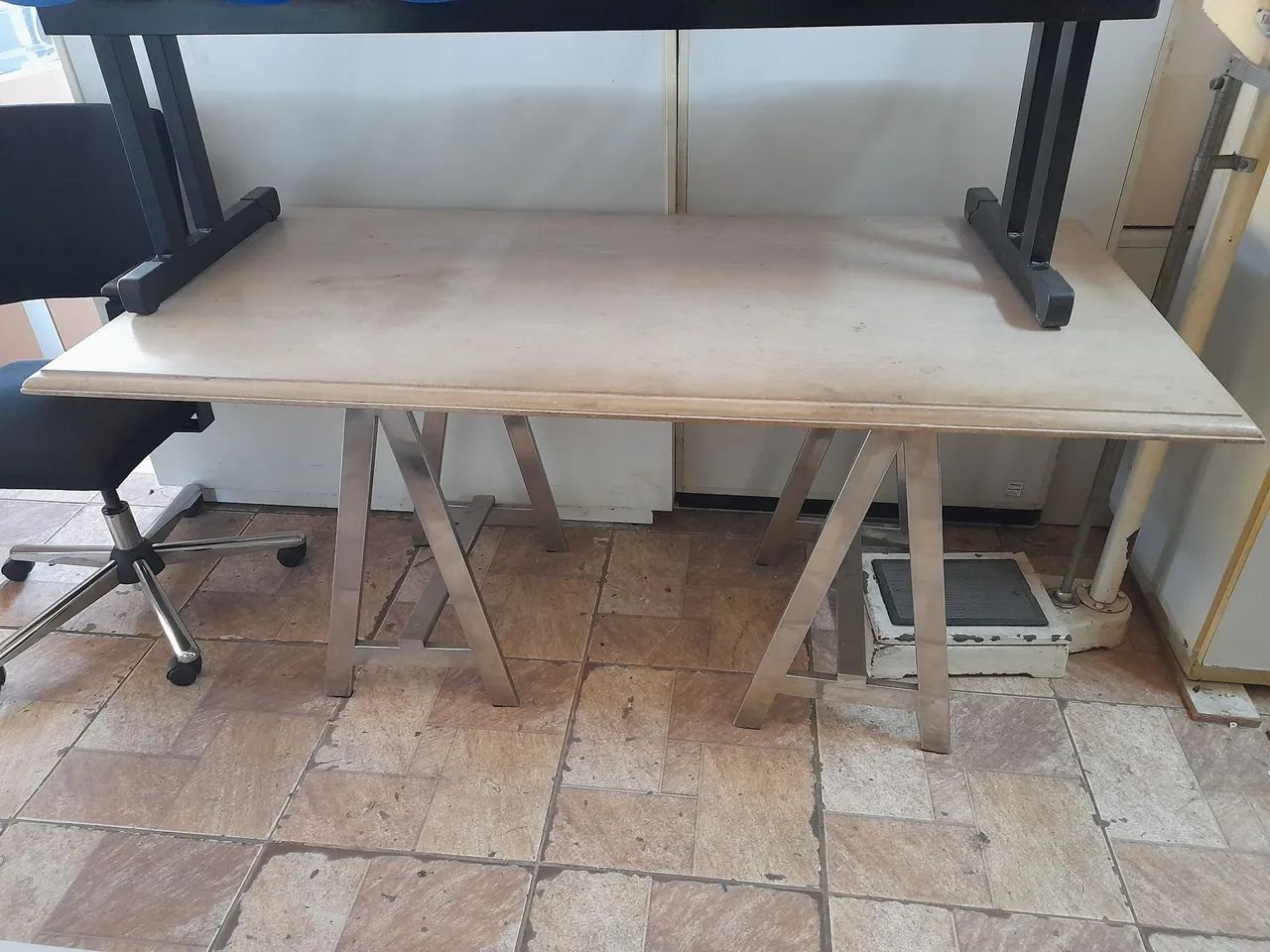 Straight Marble Table – In Perfect Condition