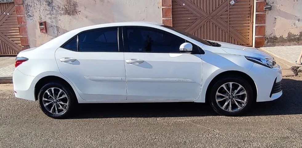 OPORTUNIDADE. Corolla GLI 1.8 16V At 2017/2018 Único dono. Baixa KM