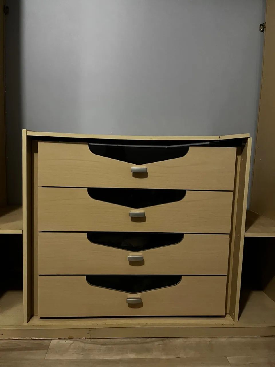 Guarda-Roupa casal MDF porta camarão  - Foto 4