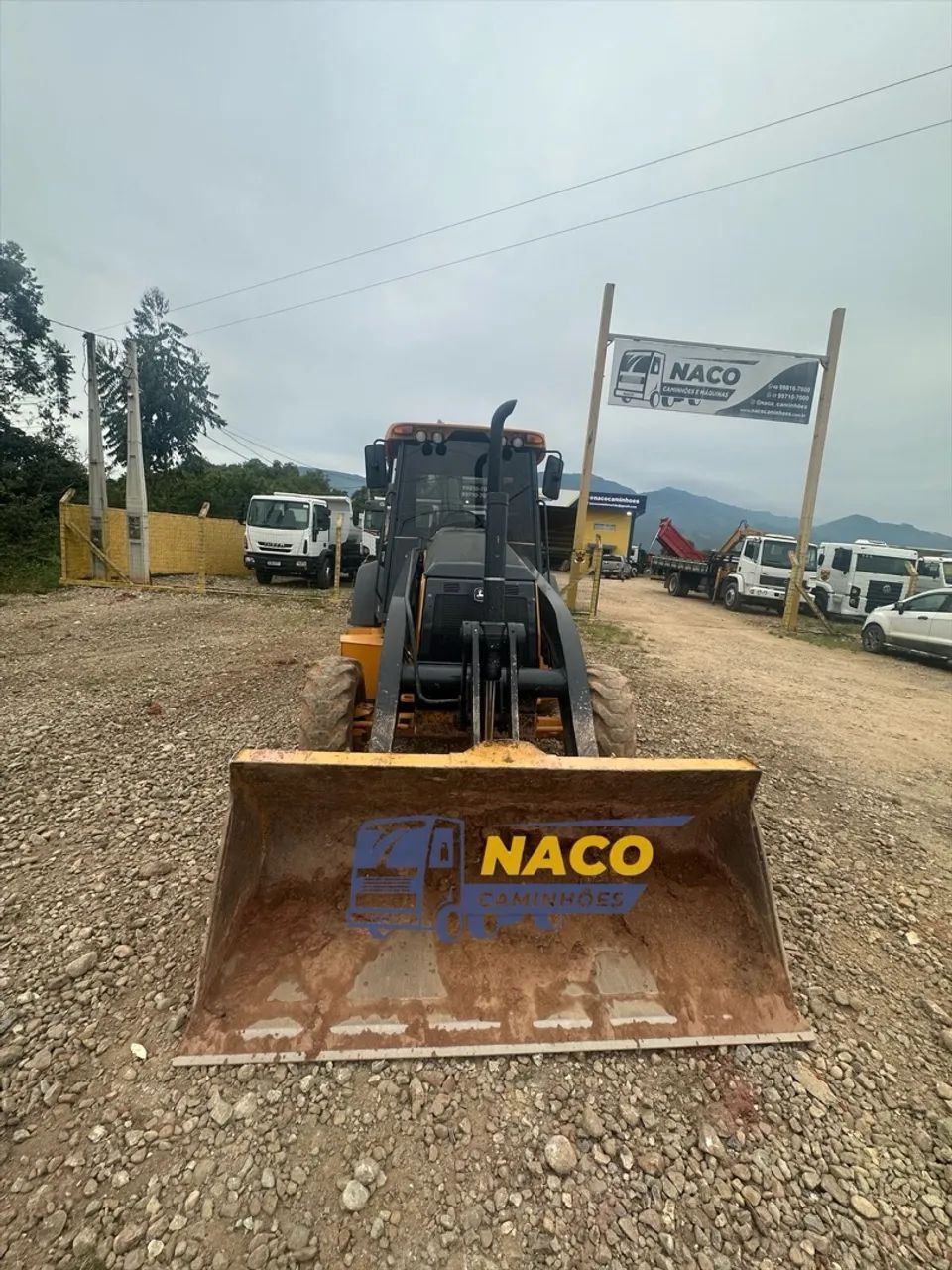 Retroescavadeira John Deere 310L - Foto 3