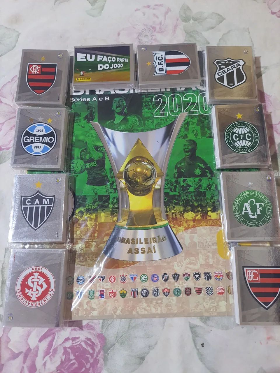 Álbum de figurinhas  - Foto 2