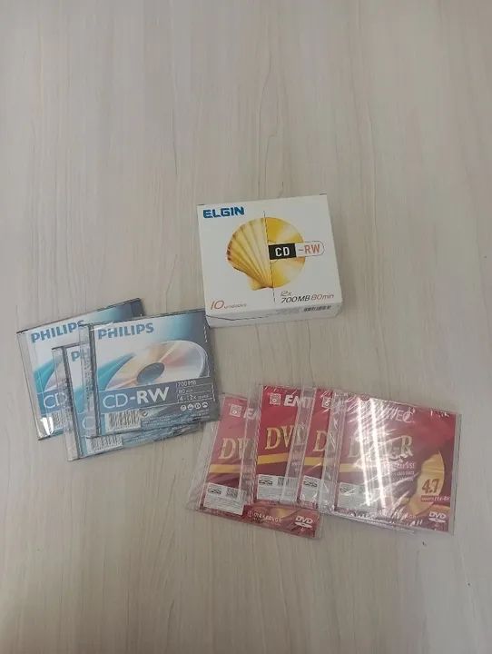 DVDs e CDs lacrados  - Foto 2