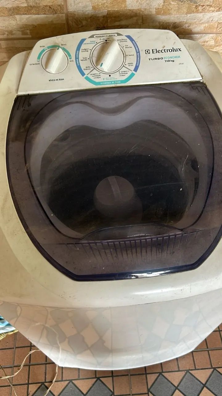 Lavadora Eletrolux 7Kg - Turbo Economia - Com Defeito - Não está  Centrifugando - Foto 3