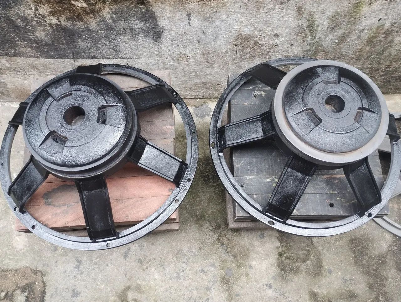 Estou vendendo quatro carcaça de alumínio alto falante 18 polegadas oversound 600w  - Foto 4