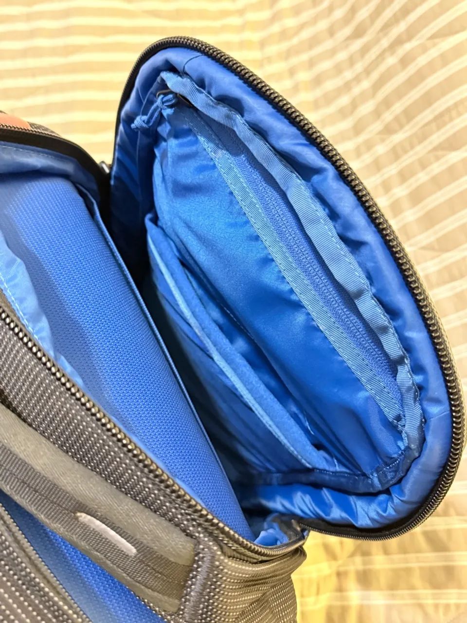 Mochila Thule Crossover 20L ORIGINAL  - Foto 4