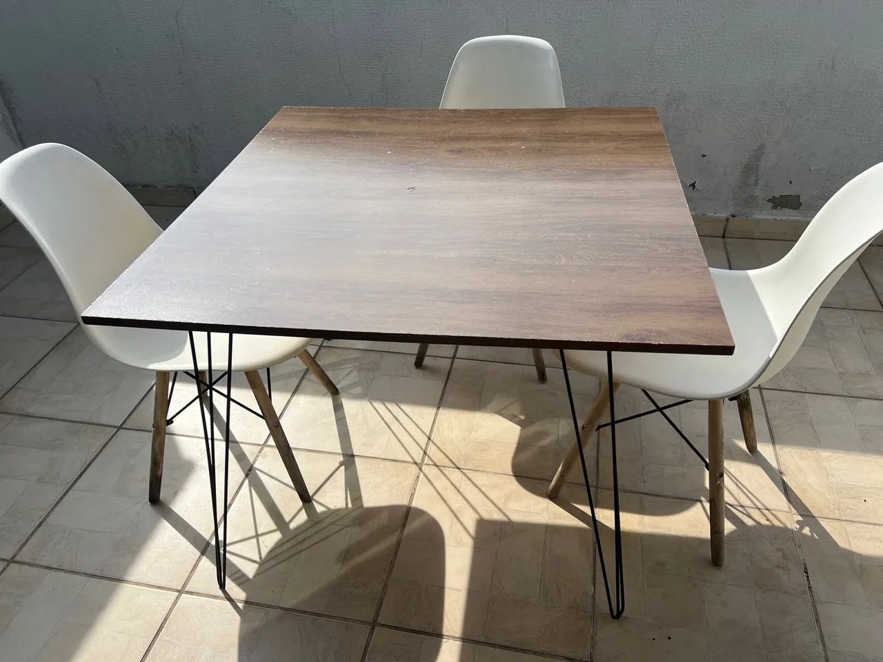 Mesa de Jantar em Madeira com 3 Cadeiras