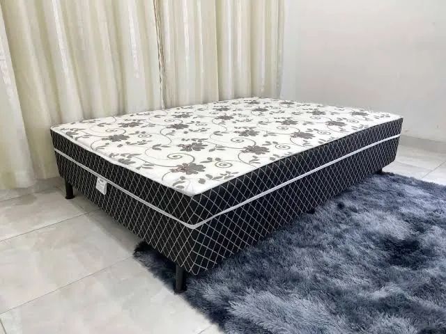 Cama de casal nova, embalada até você 