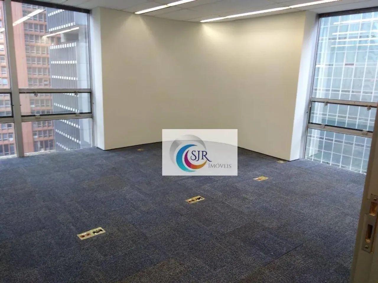 Conjunto Comercial de 266m² com 4 vagas de garagem! - Foto 10