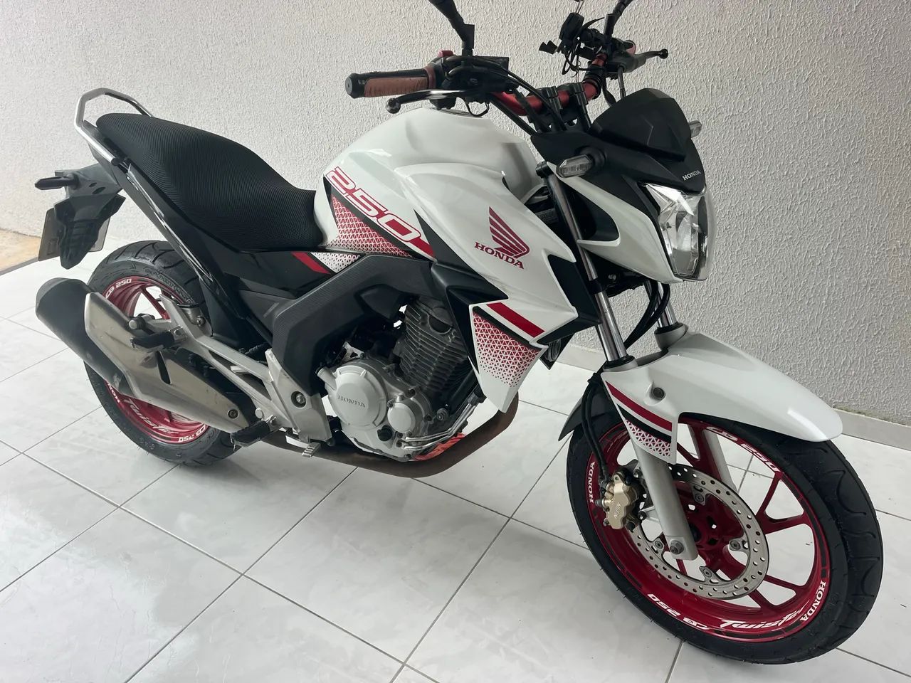 CB Twister 250 Cc  - Foto 2