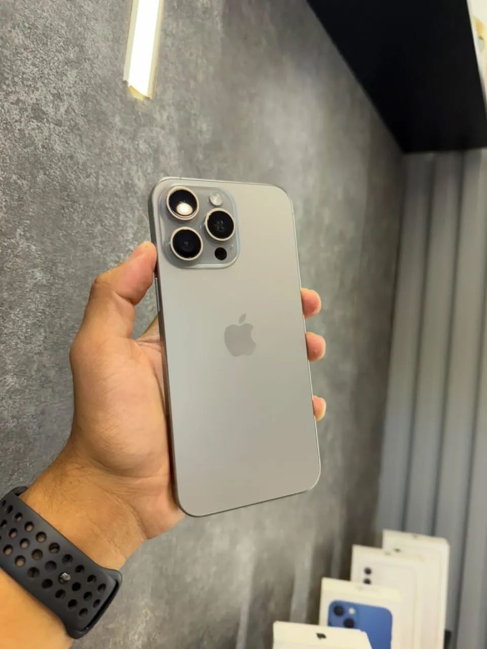 iPhone 15 pro Max  - Foto 2