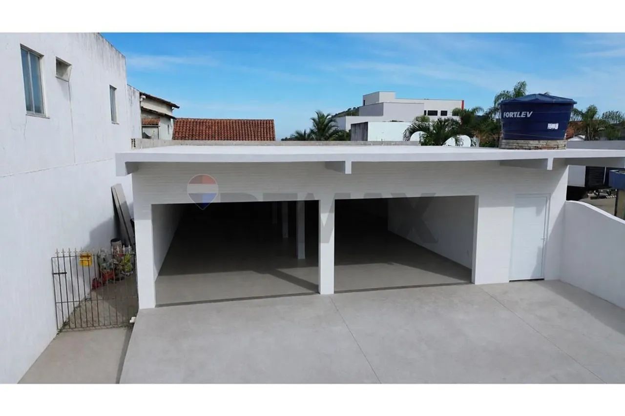 Loja Nova com 160m² para Aluguel no Coração de Iguaba Grande