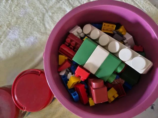 Peças de montar e potes de letrinhas - Foto 3