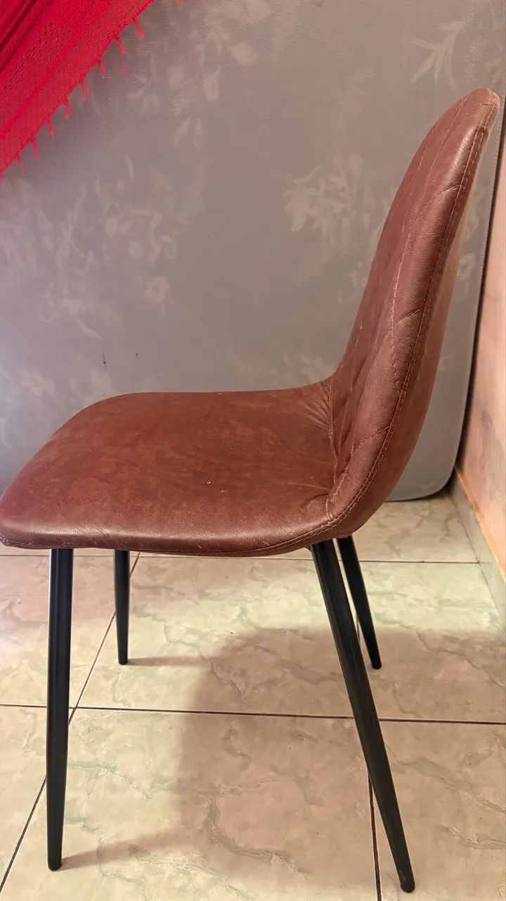 Cadeira de couro sintético  - Foto 4