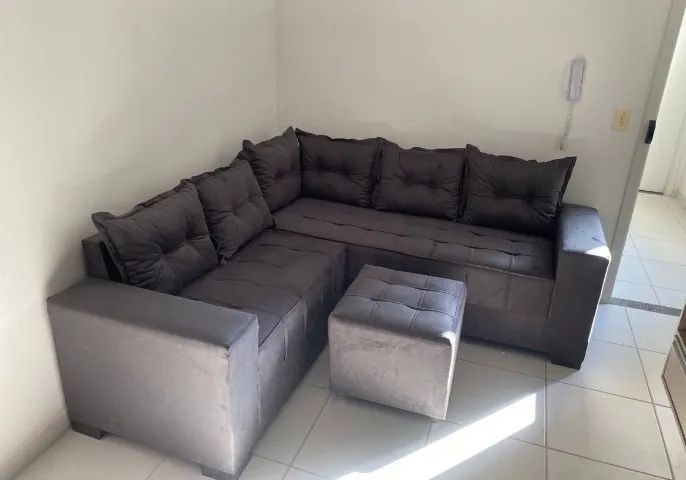Sofá cinza lindo . Bem confortável 