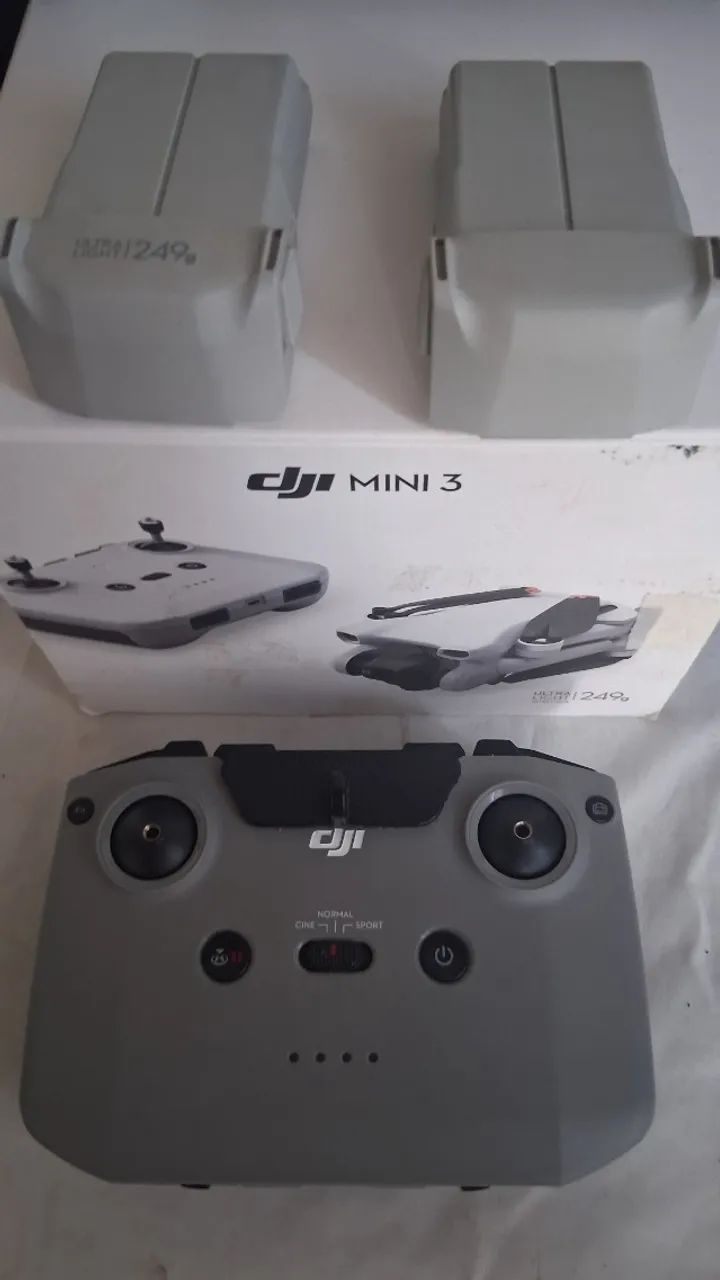 Kit 2 baterias + 1 controle Dji mini 3 originais  - Foto 2