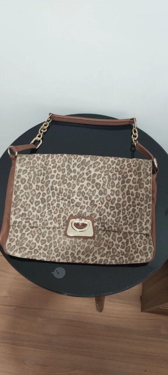 Bolsas de marca Jorge B. e Carmen Steffens 