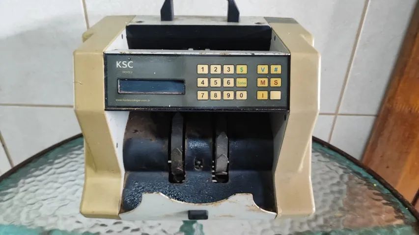 OPORTUNIDADE IMPERDÍVEL - LOTE COM 4 MÁQUINAS CONTADORAS DE CÉDULAS