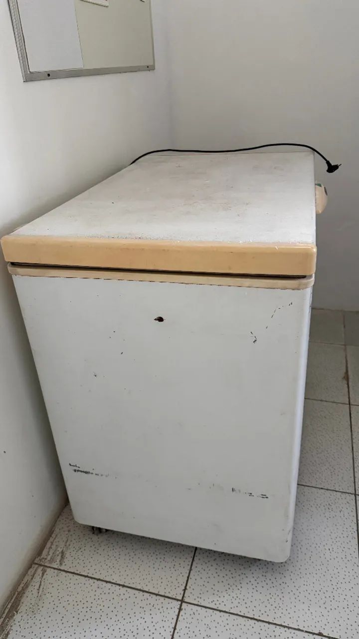 Freezer horizontal duas portas. Funcionando perfeitamen *00