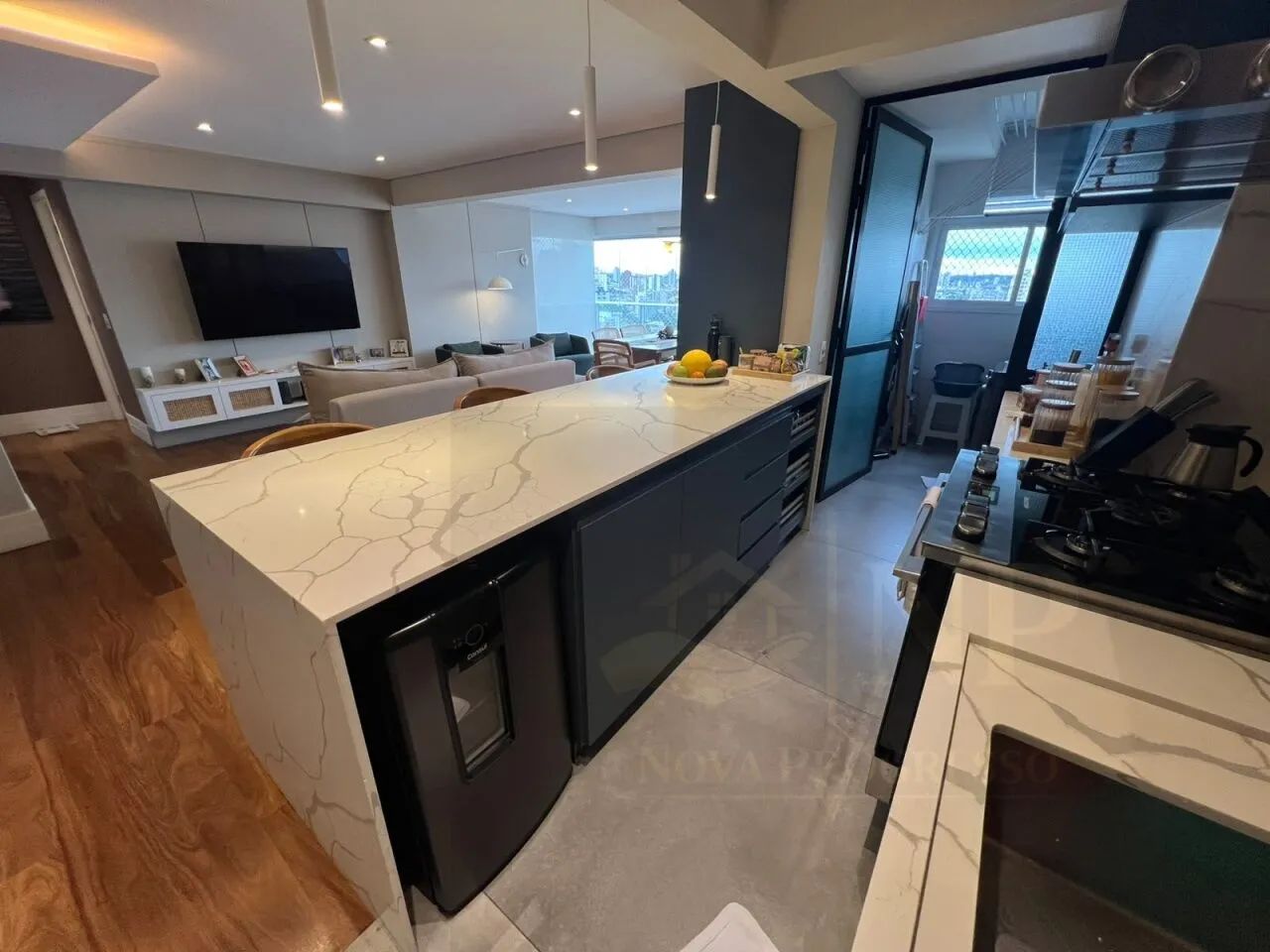 Apartamento com duas suites, varanda e duas vagas. - Foto 2