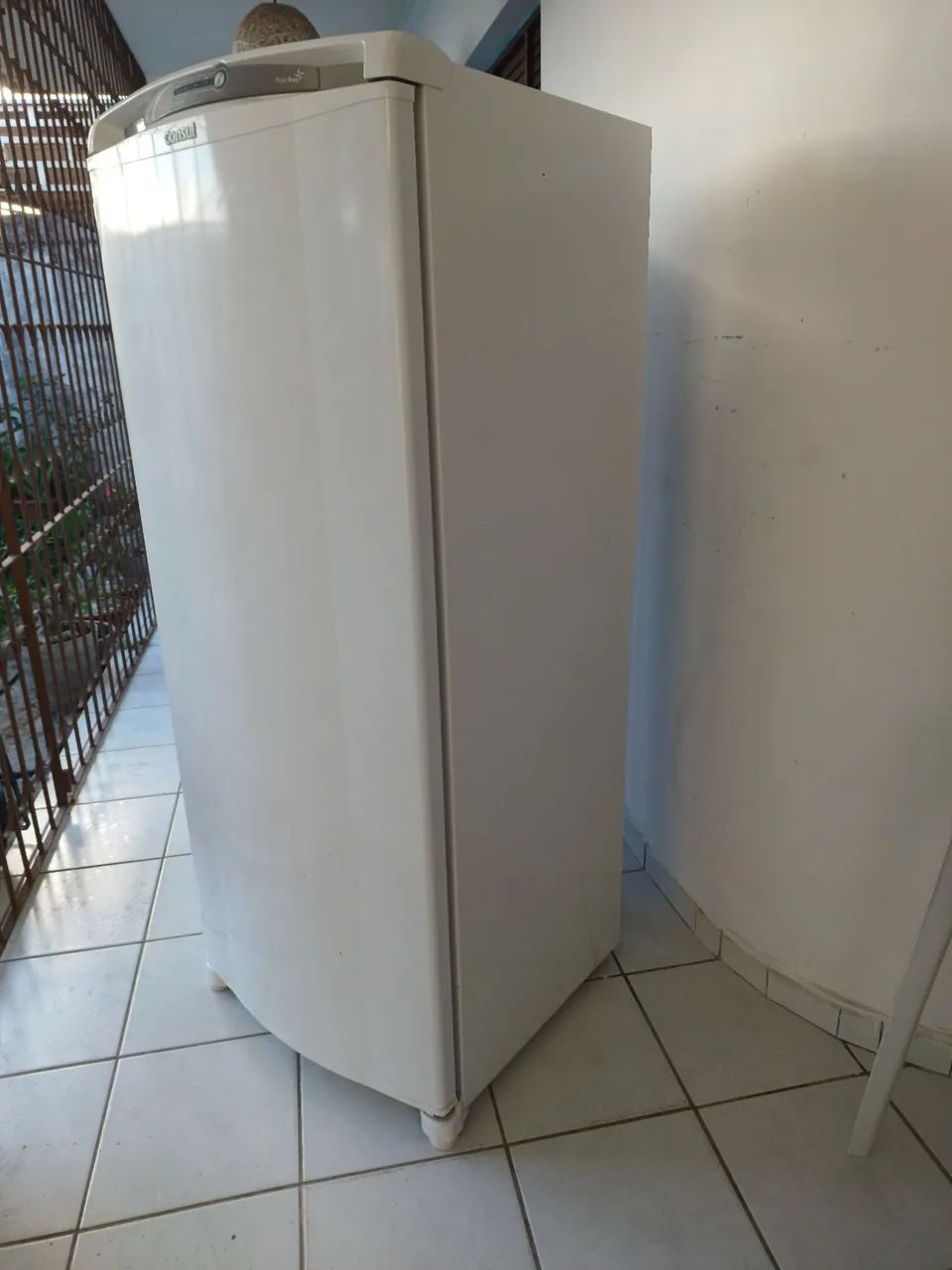 Geladeira frost free 300lts ótimas condições  - Foto 3