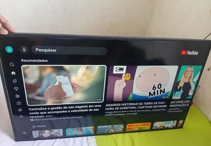 VENDO UMA TELEVISÃO DE 43 POLEGADAS SMART NOVA  - Foto 2