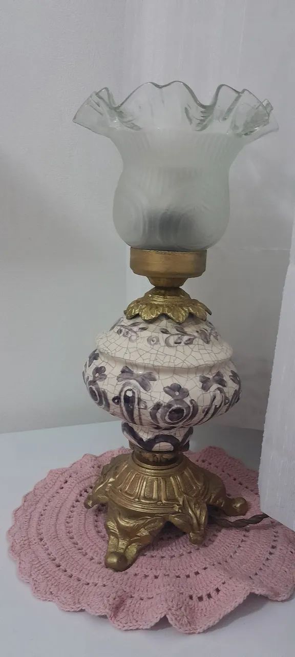 LINDO E ANTIGO ABAJUR  - Foto 3