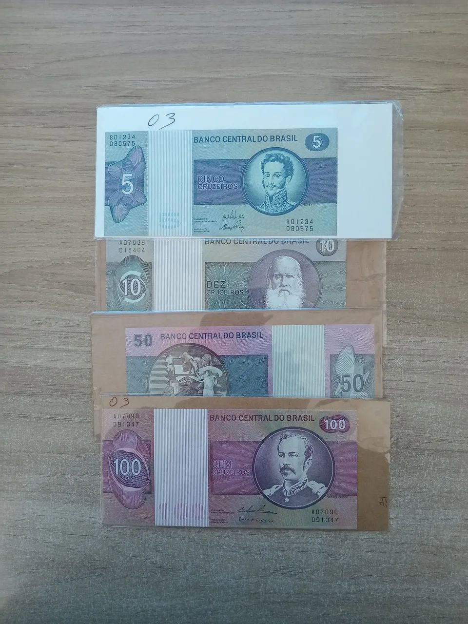 Cedulas e moedas antigas - Foto 2