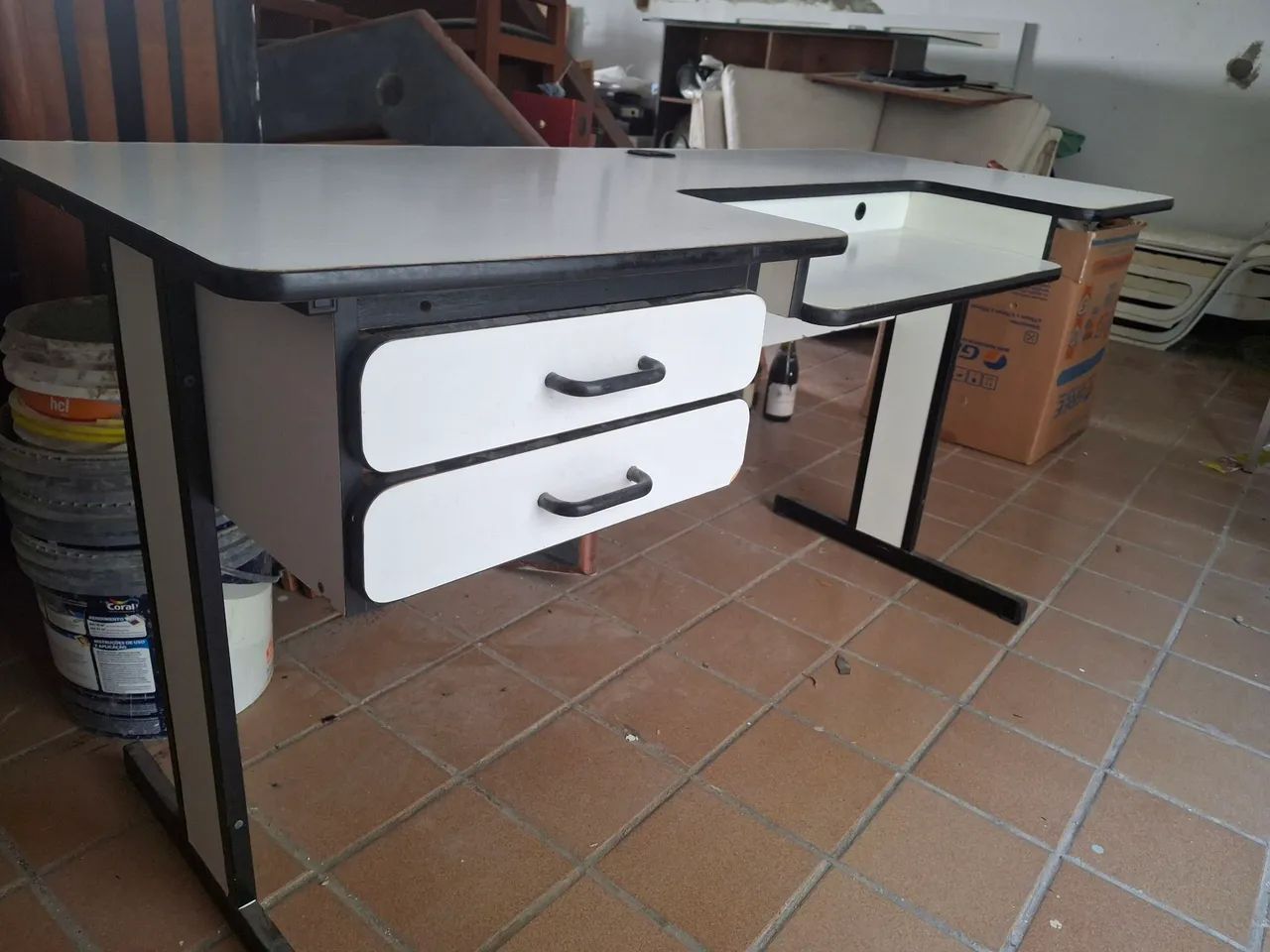 Escrivaninha/Mesa para escritório e computador - Foto 2