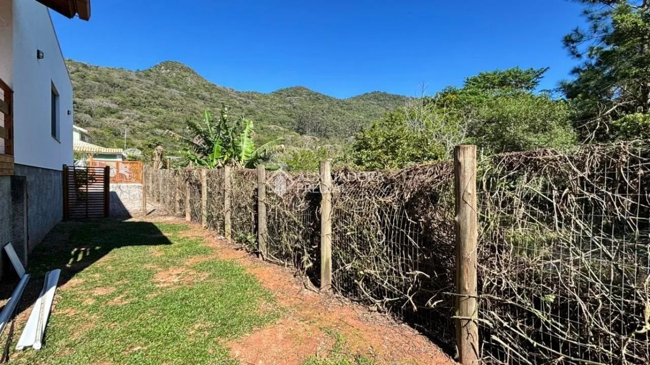 Casa à venda nos Açores com terreno amplo de 395 m² - Foto 4