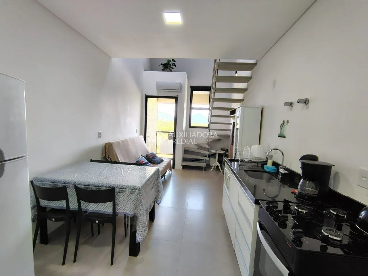 Apartamento 01 dormitório próximo ao mar e ao Sapiens Park - Foto 3