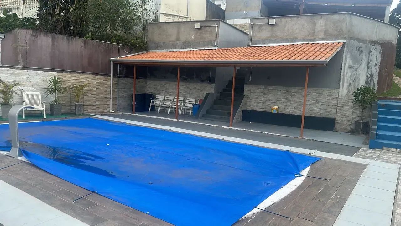 Chácara com piscina próximo a Juquitiba