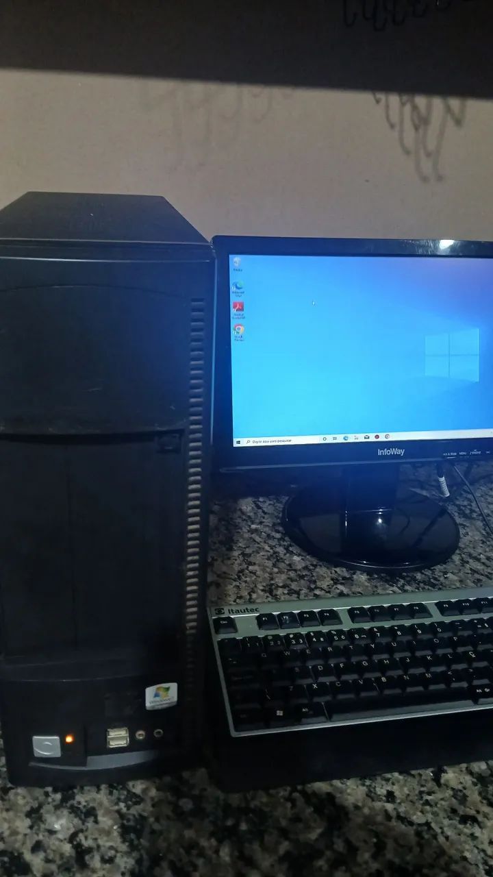 Computador ótimo Windows 10 4gigas de memória  - Foto 2