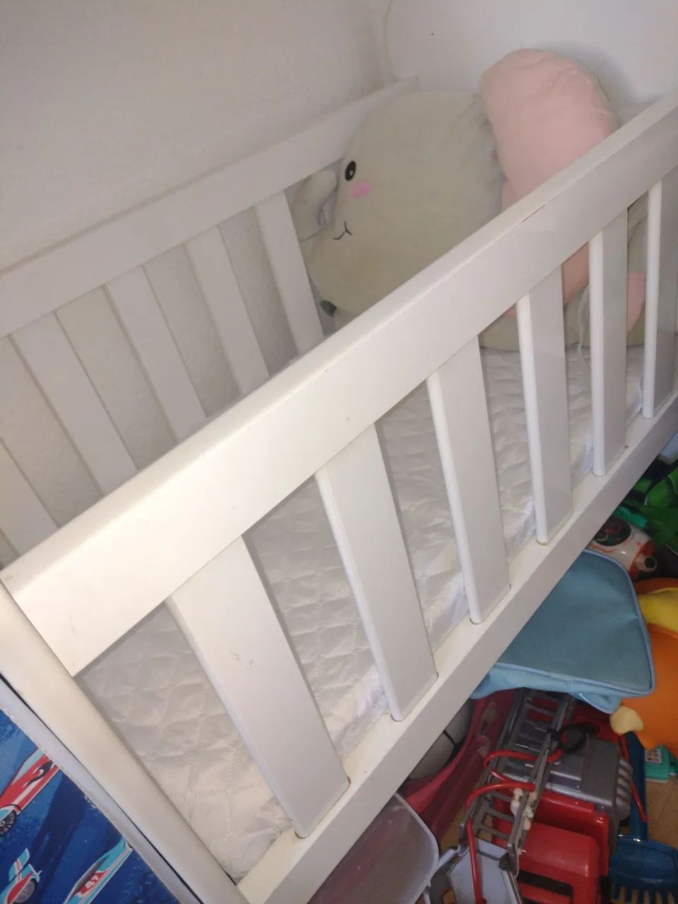 Vendo mini berço de rodinhas e acompanha colchão 