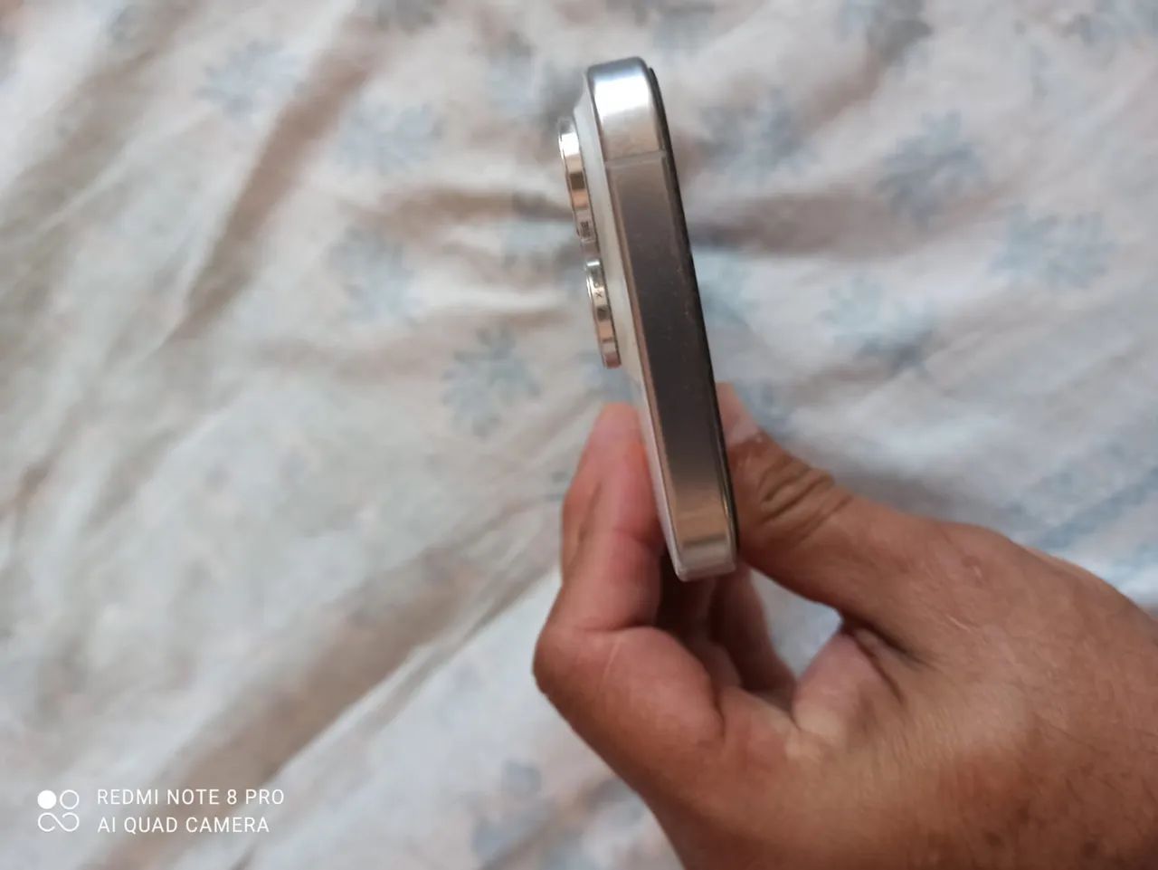 iPhone 16 Pro / 256 GB / Cor Branca - Foto 2