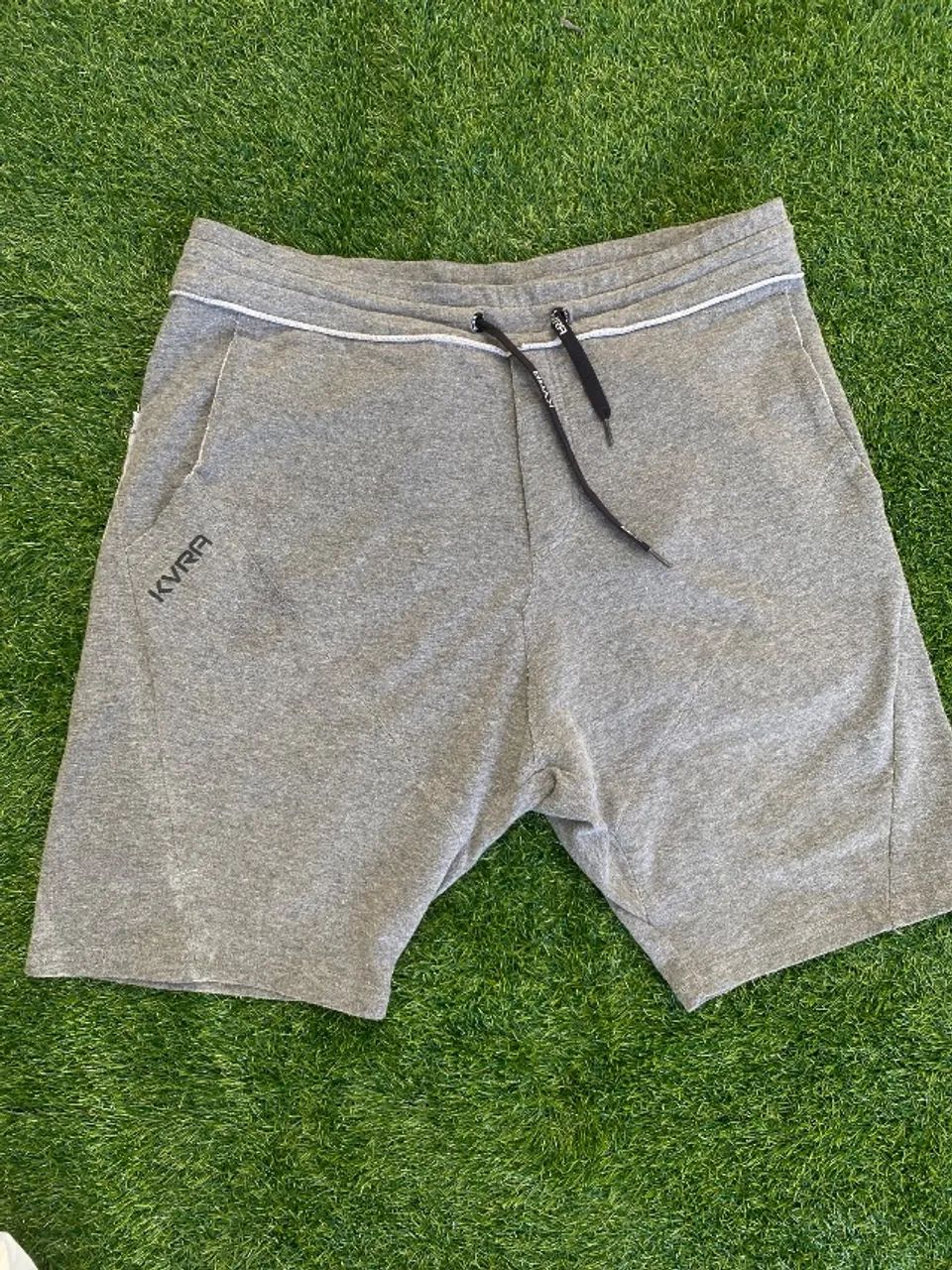 Kvra shorts grey