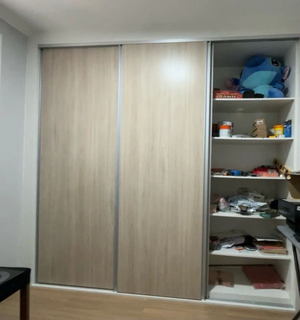 Guarda roupa planejado em perfeito estado - Foto 4