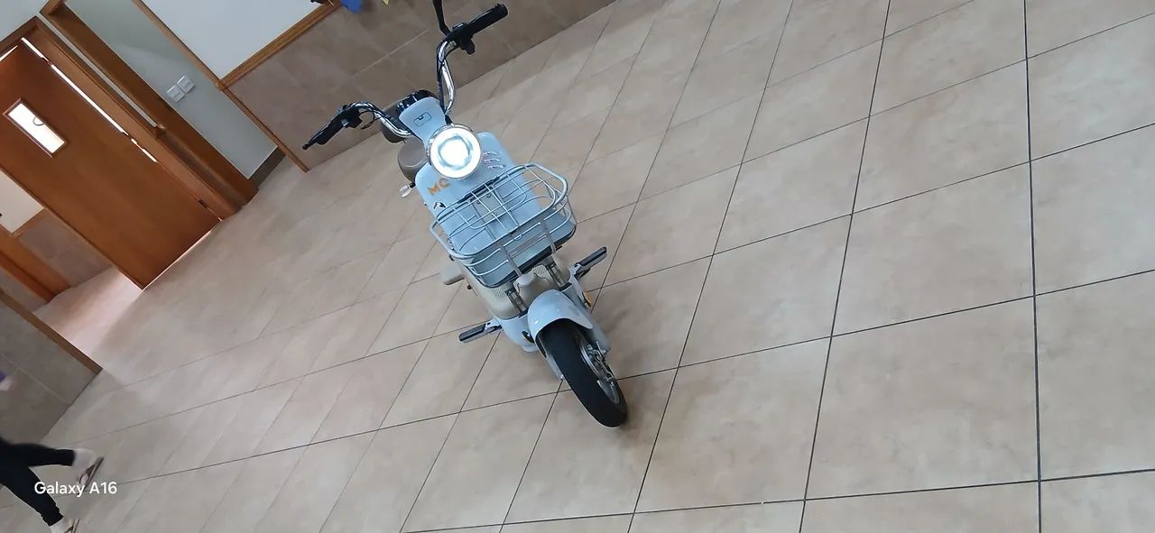 Bike elétrica estilo scooter - Foto 4